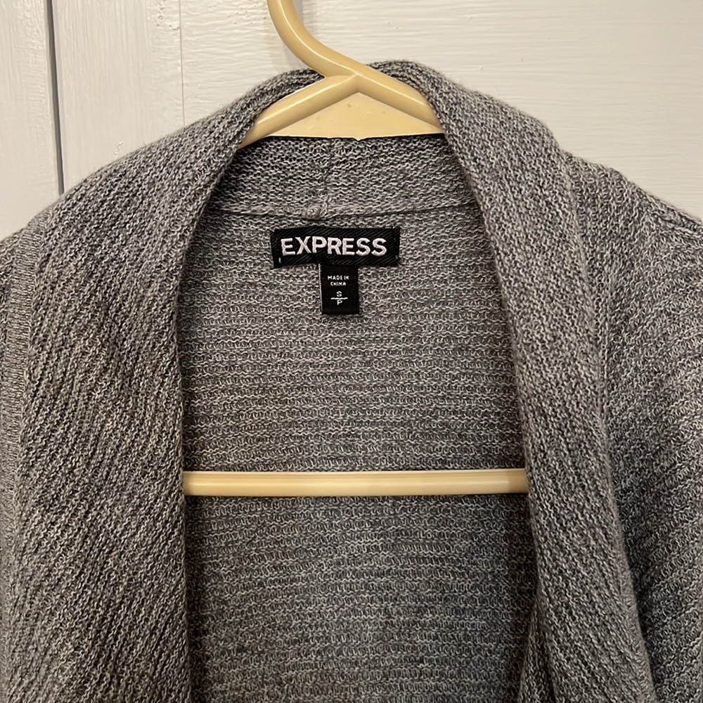 Express Sweater - Picture 4 of 6